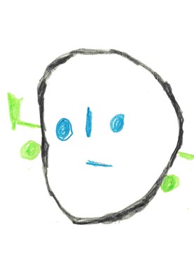 Eine minimalistische Buntstiftzeichnung des K&uuml;nstlers Darko Beric auf wei&szlig;em Papier. Sie zeigt ein stilisiertes, rundes Gesicht, das mit einer kr&auml;ftigen schwarzen Kontur gezeichnet ist. Die Augen sind als zwei blaue Kreise dargestellt, die Nase als kurzer vertikaler und der Mund als kurzer horizontaler blauer Strich. An den Seiten des Kopfes befinden sich hellgr&uuml;ne, geometrische Formen und Kreise, die an Ohren oder Kopfschmuck erinnern. Die Zeichnung wirkt durch die einfache Linienf&uuml;hrung und die klare Farbwahl sehr direkt und ausdrucksstark.